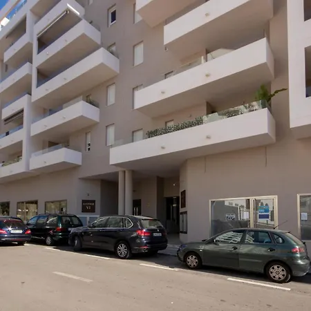 3 Bed Nueva Andalucia 5 Min Drive To Banus *