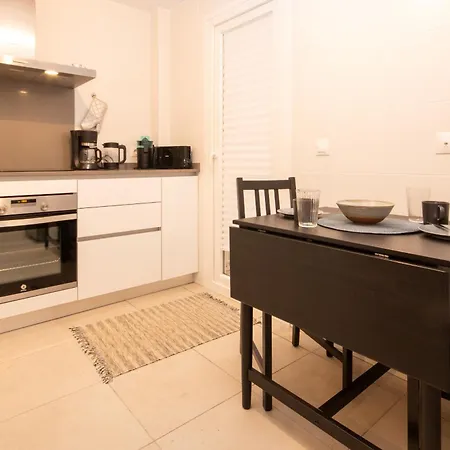 3 Bed Nueva Andalucia 5 Min Drive To Banus