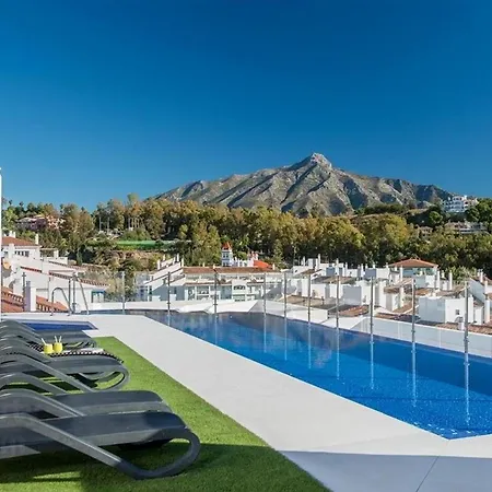 Apartment 3 Bed Nueva Andalucia 5 Min Drive To Banus Marbella